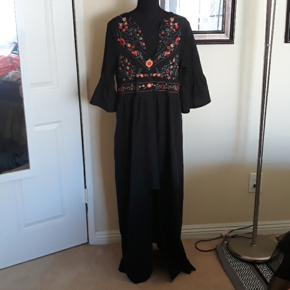 Long Black DRESS w/floral bodice